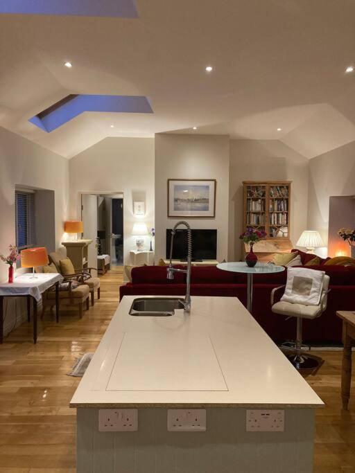 2 Quay Road, Killala. Stunning Sea Front Cottage Εξωτερικό φωτογραφία